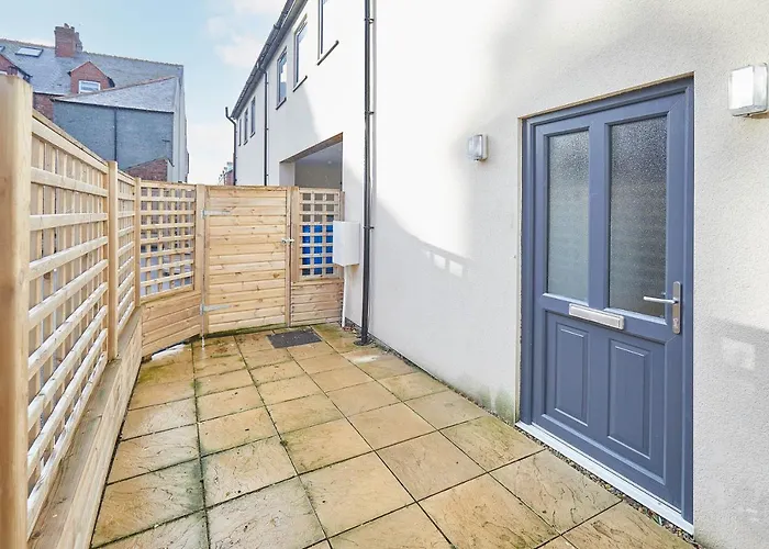 Host & Stay - Welton View